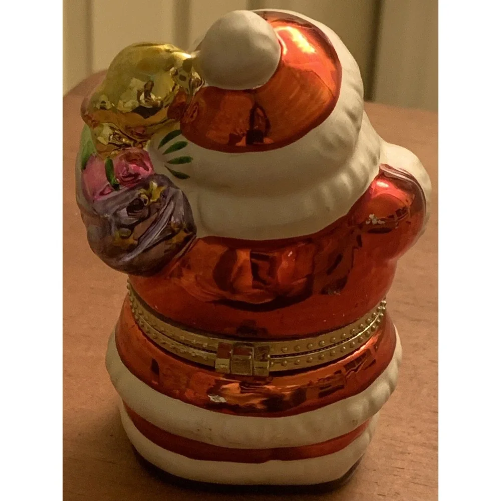 Mr. Christmas Porcelain Animated Santa Music Box Revolving‎ Santa Sleigh Video